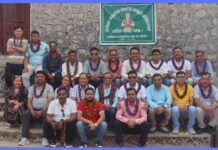 पर्यटकिय गाँउ ढोलीमारामा गर्मी छल्ने पर्यटकको लर्को