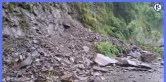 बाढीपहिरोका कारण विभिन्न राजमार्ग अवरुद्ध, यात्रामा सतर्कता अपनाउन आग्रह