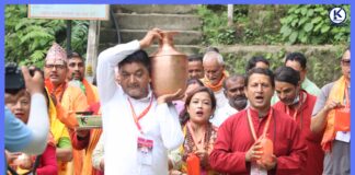 सिद्धबाबा मन्दिरमा सिद्ध सरोवरबाट जल चढाईयो, मन्दिरमा साउनभर जलार्पण हुने